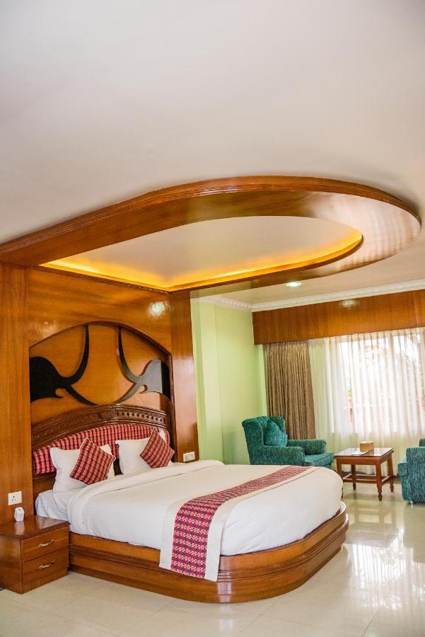 Hotel Earth Light Sauraha Chitwan Ngoại thất bức ảnh