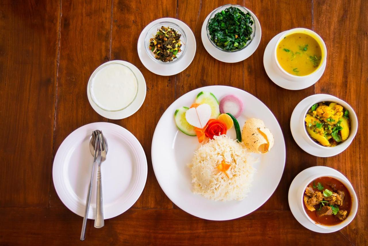 Hotel Earth Light Sauraha Chitwan Ngoại thất bức ảnh