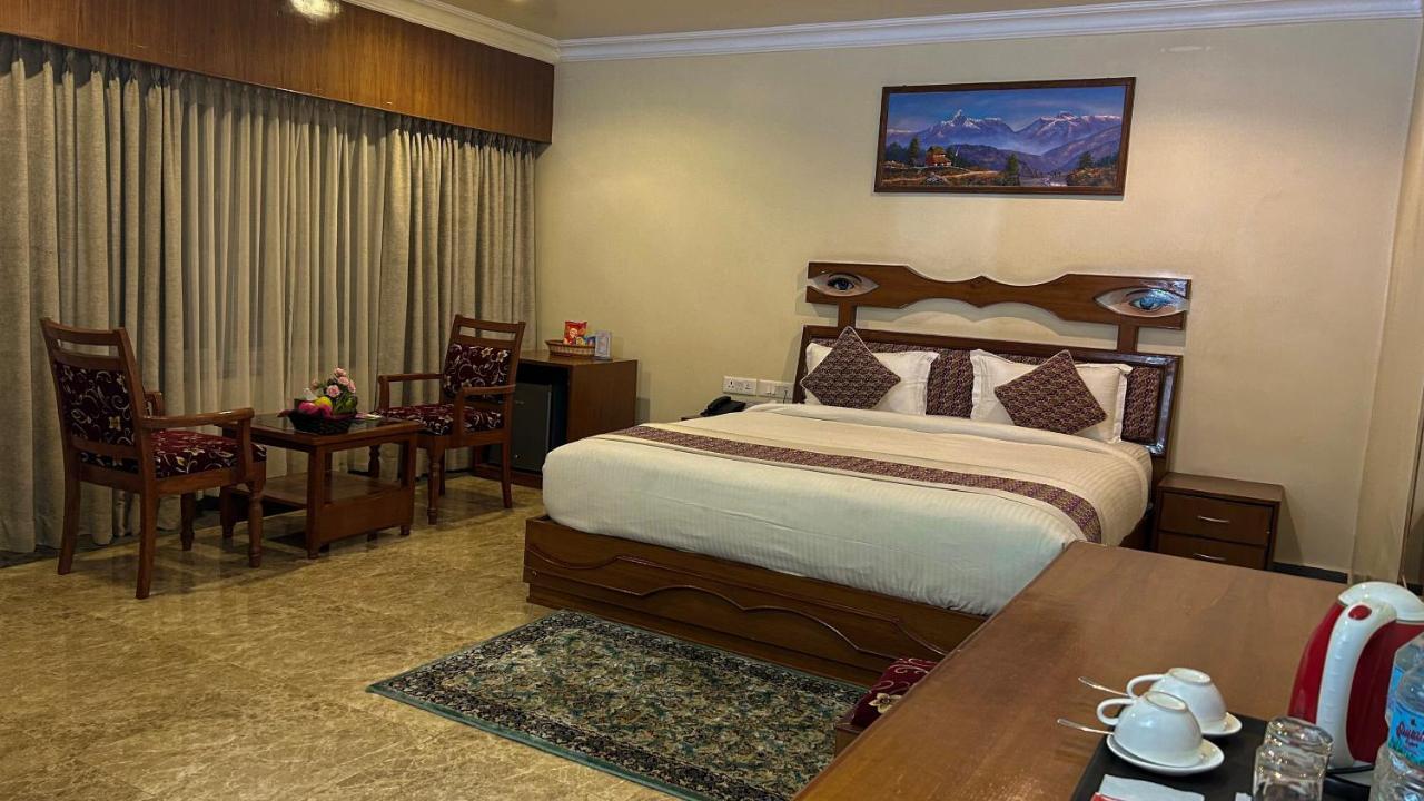 Hotel Earth Light Sauraha Chitwan Ngoại thất bức ảnh