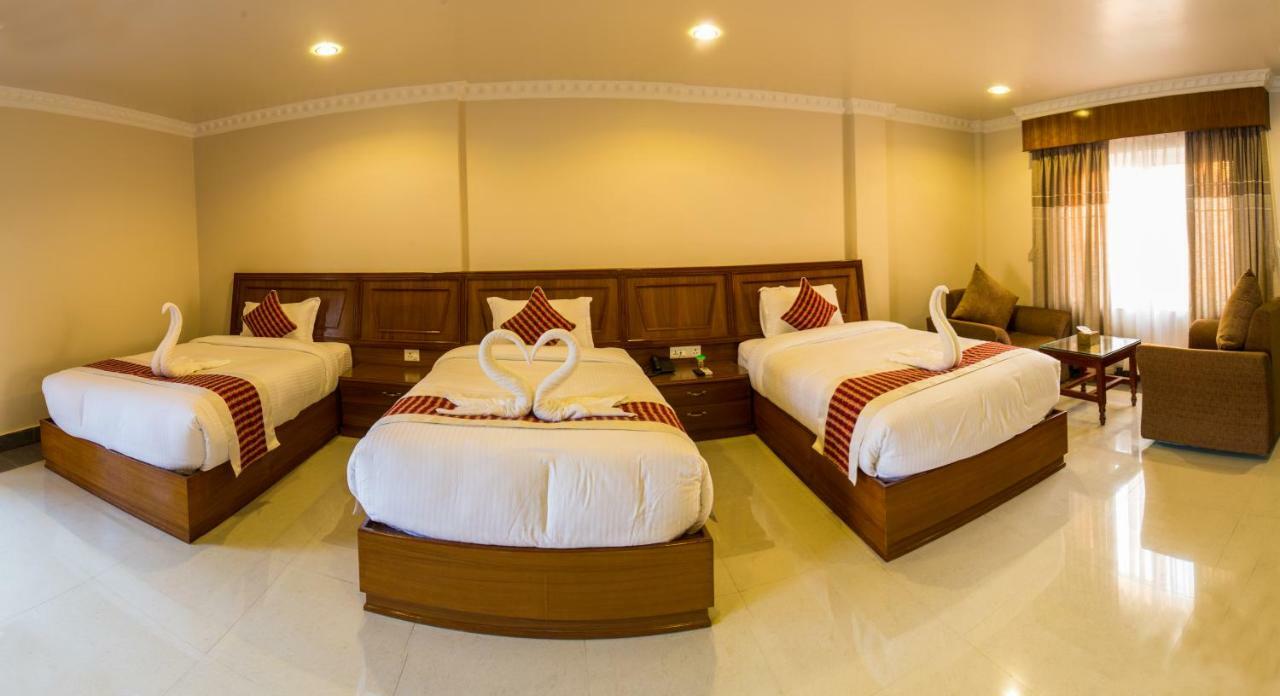 Hotel Earth Light Sauraha Chitwan Ngoại thất bức ảnh